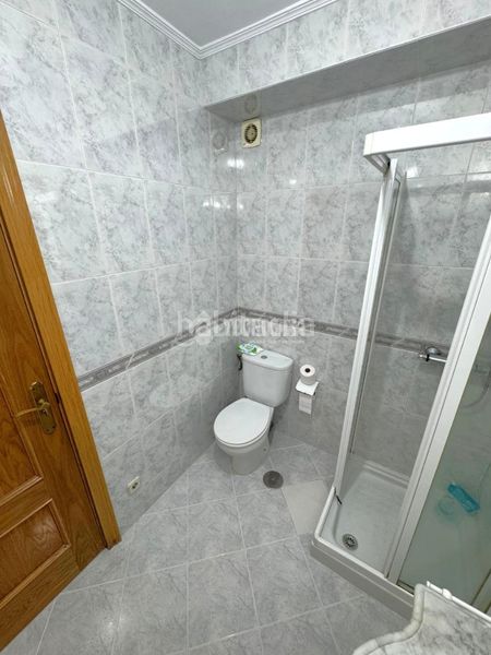 Foto dd18612c-12ba-470b-b792-c32e062c731e. Pis a Reyes Parla