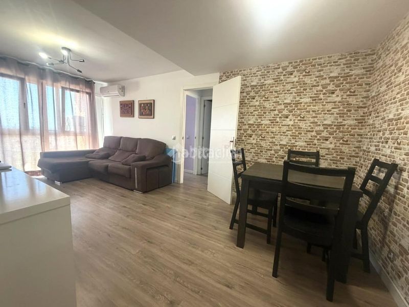 Foto 43c552ff-d3c3-4b3a-8c87-1a3cf9e586bc. Piso  en venta en Las Américas Parla