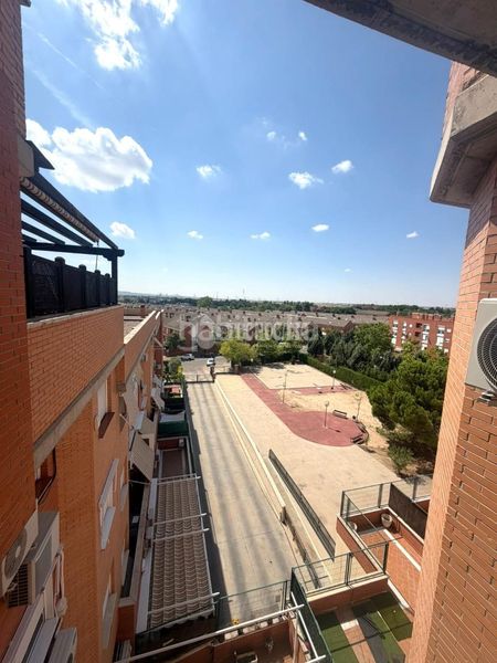 Foto 8f851249-9106-42da-a9f5-9ceac8cdc57c. Piso  en venta en Las Américas Parla