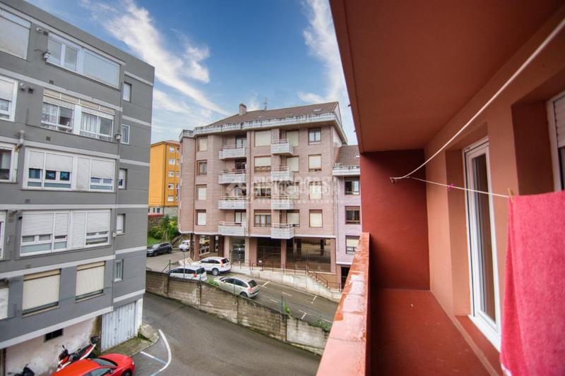 Foto 0a3d55b2-4e1e-4c21-a103-6de75bc0bd51. Piso  en venta en Los Castros Santander