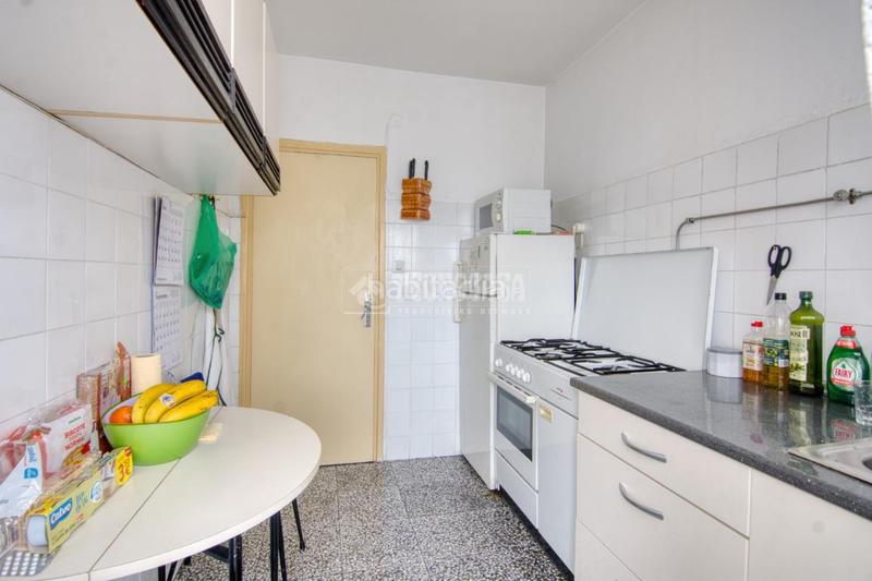 Foto 972f0f28-1e75-497b-afbb-0d0a5c712c31. Piso  en venta en Los Castros Santander