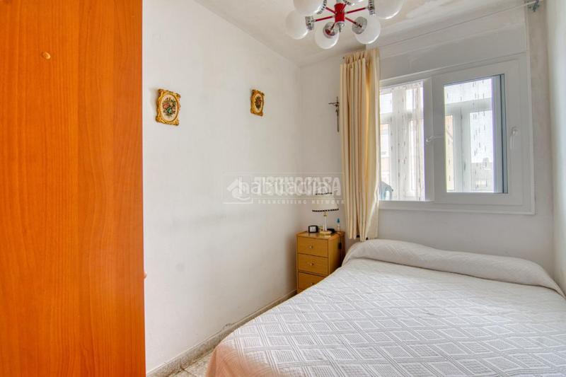 Foto b66dab6b-cfee-42d9-9490-26ea1659c374. Piso  en venta en Los Castros Santander