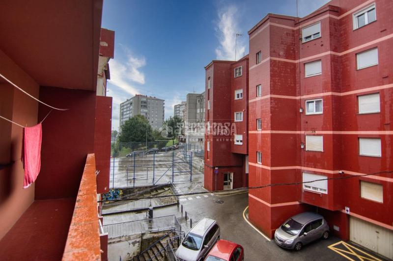 Foto e1a44c4b-4ff0-41c7-9ad3-07bbbf4699f8. Piso  en venta en Los Castros Santander