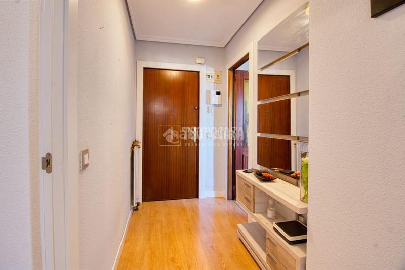 Foto 6eef6220-399c-4a1b-859b-eda0b27e516f. Piso  en venta en Los Castros Santander