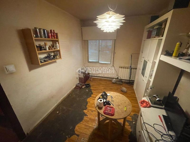 Foto dc6dc0b9-459d-453e-af85-3b75326e77e7. Piso  en venta en Los Castros Santander