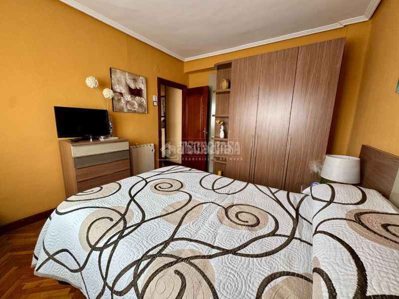 Foto 52d12aab-33f2-448e-b36d-82e9e75e1711. Pis a Los Castros Santander