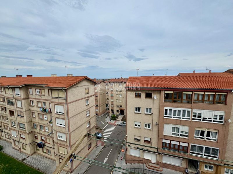 Foto bf82875e-92ae-4a71-adf9-14929ec274ea. Pis a Los Castros Santander