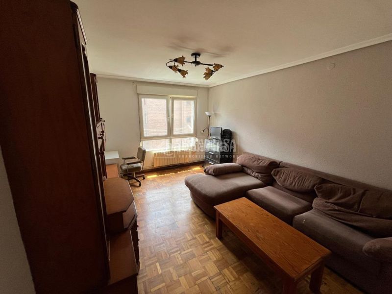 Foto 62c69c6f-92c2-4b10-b74d-a8cc25fc69e7. Piso  en venta en Los Castros Santander