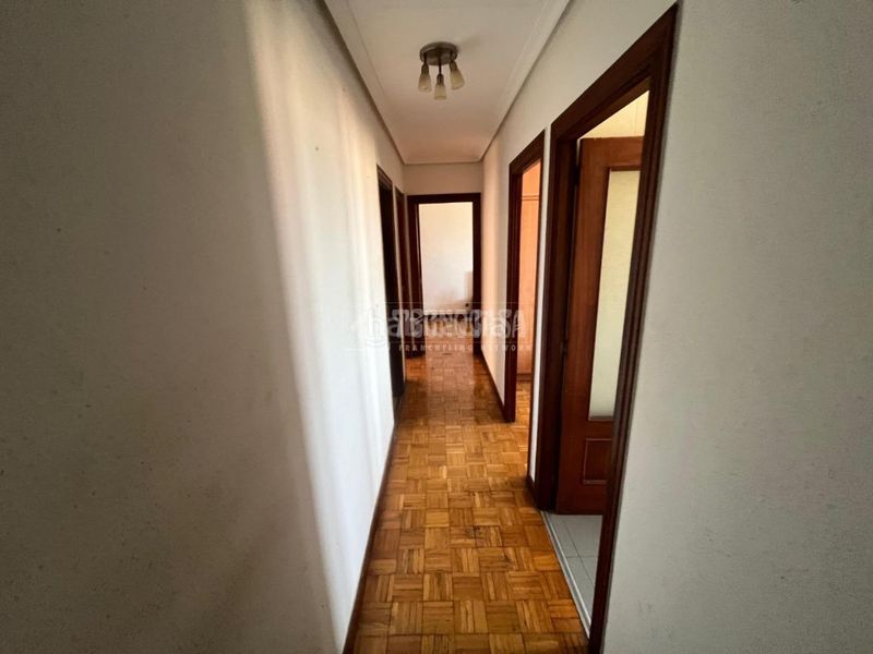 Foto a8157900-db9a-4ade-ba67-4b8c239c9b4a. Piso  en venta en Los Castros Santander