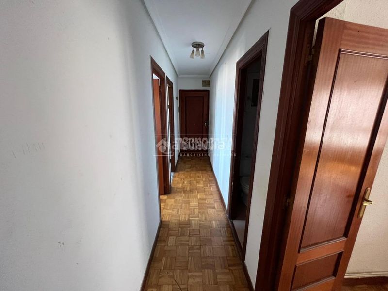 Foto fe86268d-7038-459d-b209-3166cc40dd4a. Piso  en venta en Los Castros Santander