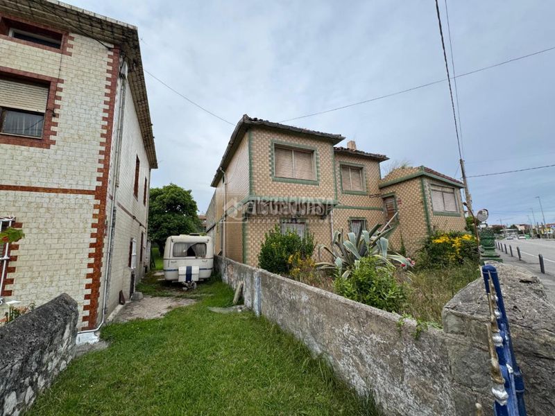 Foto b0701a7e-27f9-4c83-8277-13d7550cbf28. Casa amb aparcament a Monte Santander