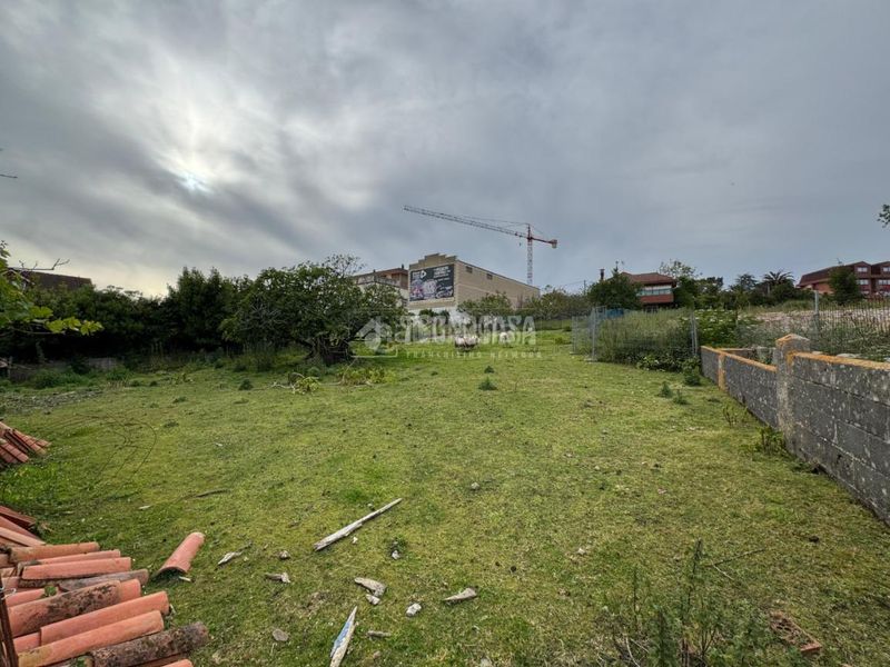 Foto d006fdbb-3458-4e24-a008-e28e47d8e126. Casa amb aparcament a Monte Santander