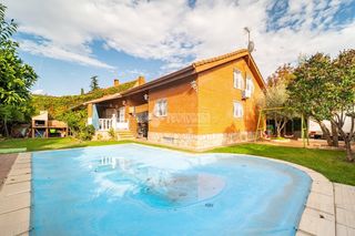 Doppelhaus in Urbanizaciones. Casa en venta en rivasvaciamadrid