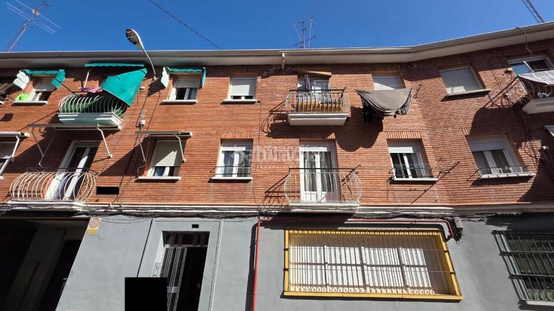 Foto 3fe9edcf-1b52-4dae-9317-7e52f27969a1. Piso  en venta en Valdeacederas Madrid