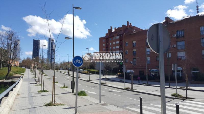 Foto ebeab725-8556-4c1c-93fb-03f5087916ea. Piso  en venta en Valdeacederas Madrid