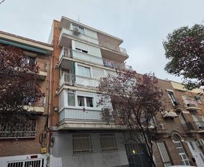 Pis a Valdeacederas. Piso en venta en madrid