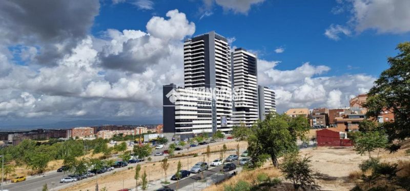 Foto dd5f35e1-ba84-4bc5-a80f-432cba827676. Piso  en venta en Valdeacederas Madrid