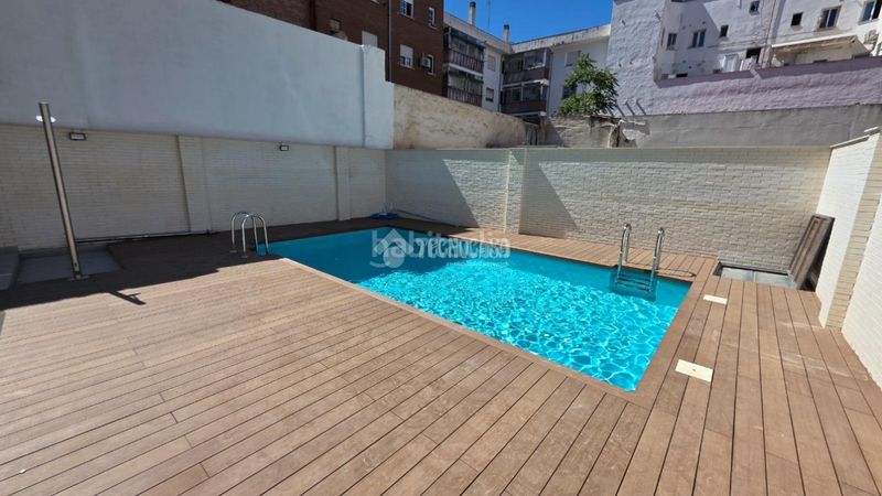 Foto 07b89e52-fd03-468a-b7b2-82d887ed0317. Lloguer pis amb calefacció piscina a Valdeacederas Madrid