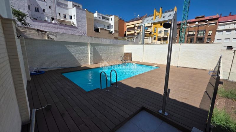 Foto 6cd86e00-d6c1-4a60-8a01-b715d30e0b01. Lloguer pis amb calefacció piscina a Valdeacederas Madrid