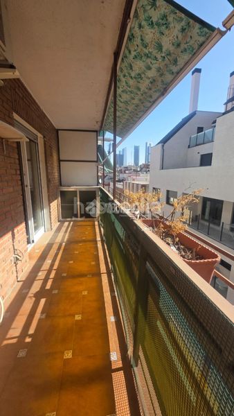 Foto 6d09a2b6-e653-4773-9d56-ad54539a8c1b. Pis amb calefacció a Valdeacederas Madrid