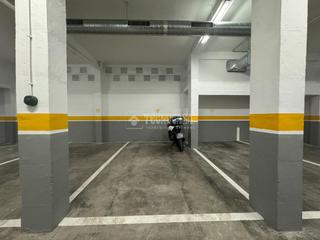 Aparcament cotxe a Los Castillejos - La Trinidad. Boxplaza de garaje en venta en málaga