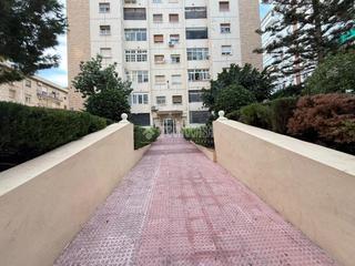 Etagenwohnung  Pje. urgull. Piso en venta en málaga