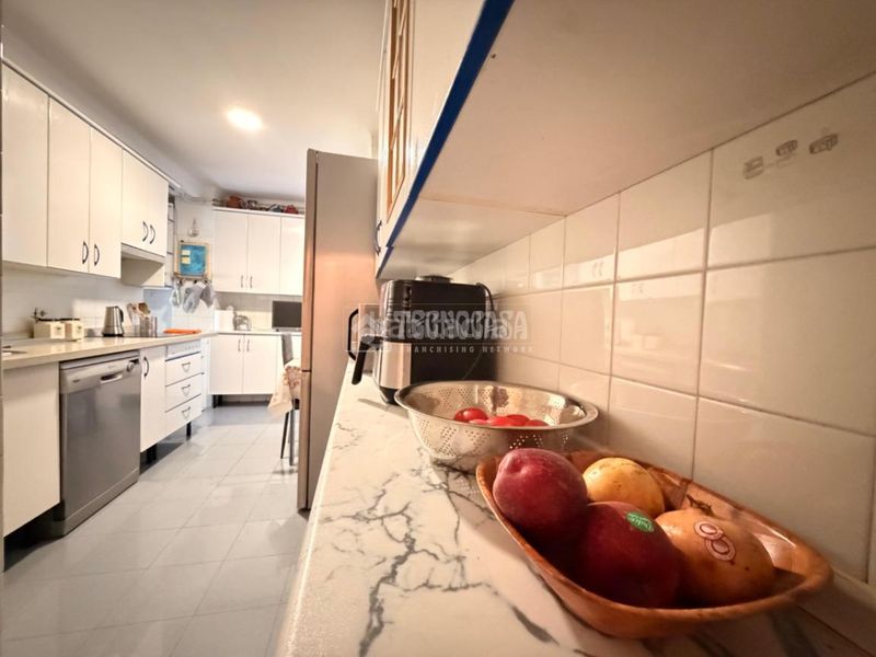 Foto 1ece9c4d-30b0-43cf-81de-4d66afe624a9. Pis amb aparcament a Los Castillejos - La Trinidad Málaga