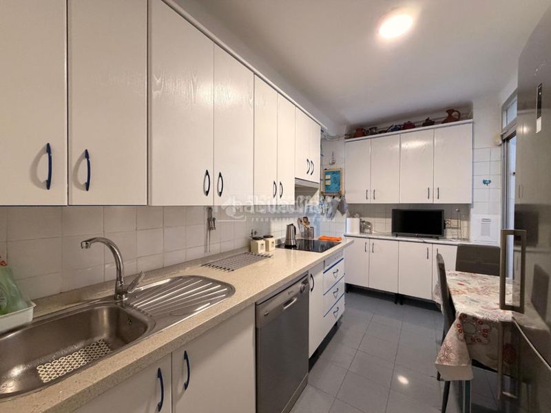 Foto 8008f24a-1c64-4b53-bdf8-fecaebb01049. Pis amb aparcament a Los Castillejos - La Trinidad Málaga