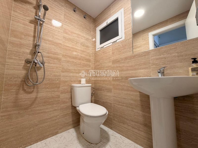 Foto 8dadd1c9-28b8-4770-bbf1-c1500b6f9b6d. Pis amb aparcament a Los Castillejos - La Trinidad Málaga