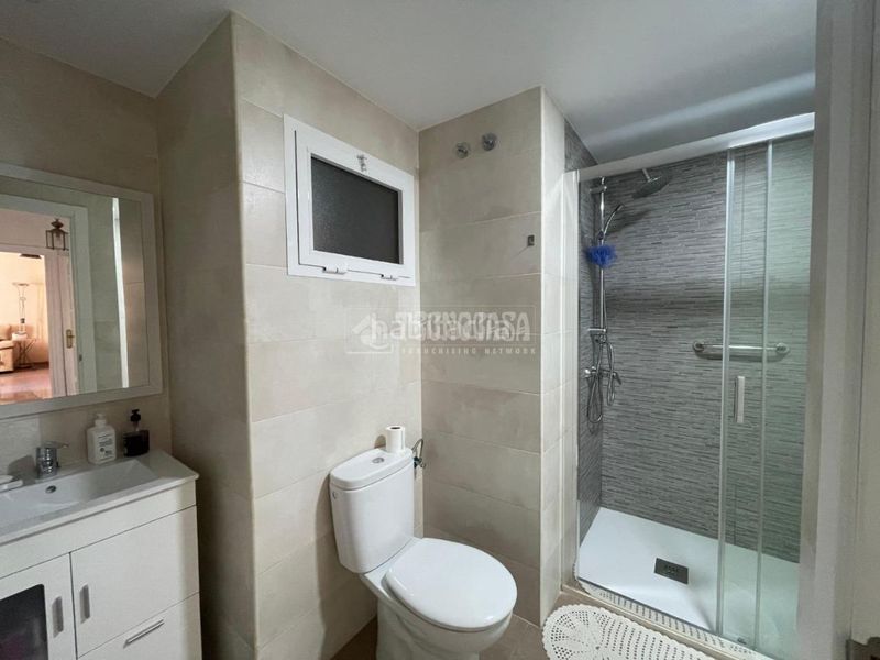 Foto c40bc426-4a79-40a7-bc0d-f079345ee306. Pis amb aparcament a Los Castillejos - La Trinidad Málaga