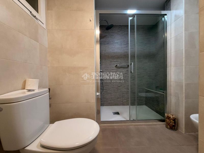 Foto c957dfe6-9428-4e54-b6ab-7b9ca44b9d6a. Pis amb aparcament a Los Castillejos - La Trinidad Málaga