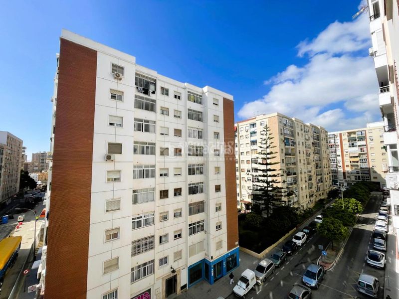 Foto d400814e-4b5a-445a-9809-6b2a89c89d95. Pis amb aparcament a Los Castillejos - La Trinidad Málaga