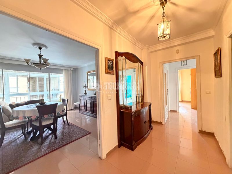 Foto e2d330fa-ca55-4c7a-94b7-dd22dc7b9dd9. Pis amb aparcament a Los Castillejos - La Trinidad Málaga