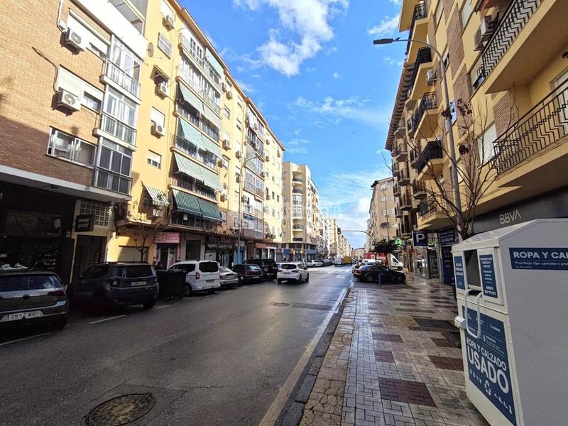 Foto e36bcacb-d4ba-4738-bdff-9faea476cfd6. Pis amb aparcament a Suárez Málaga