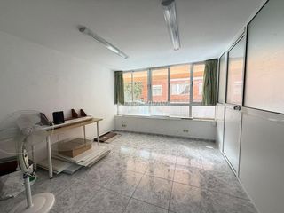 Business premise  C. blanco coris. Local comercial en venta en málaga