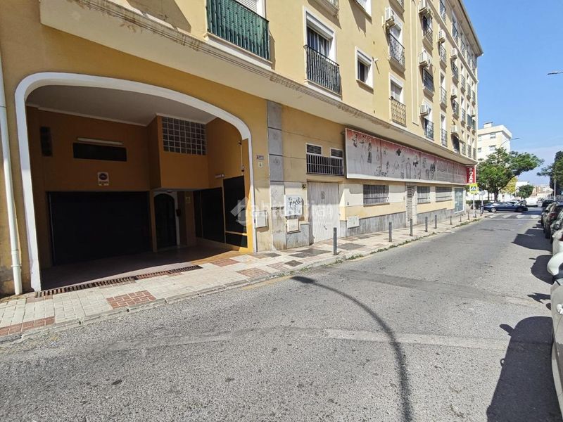 Foto 486ce715-84a9-48ec-8643-54353b618010. Aparcament cotxe a Suárez Málaga