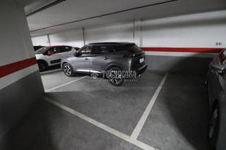 Parking coche en Residencial Triana - Barrio Alto. Boxplaza de garaje en venta en las gabias