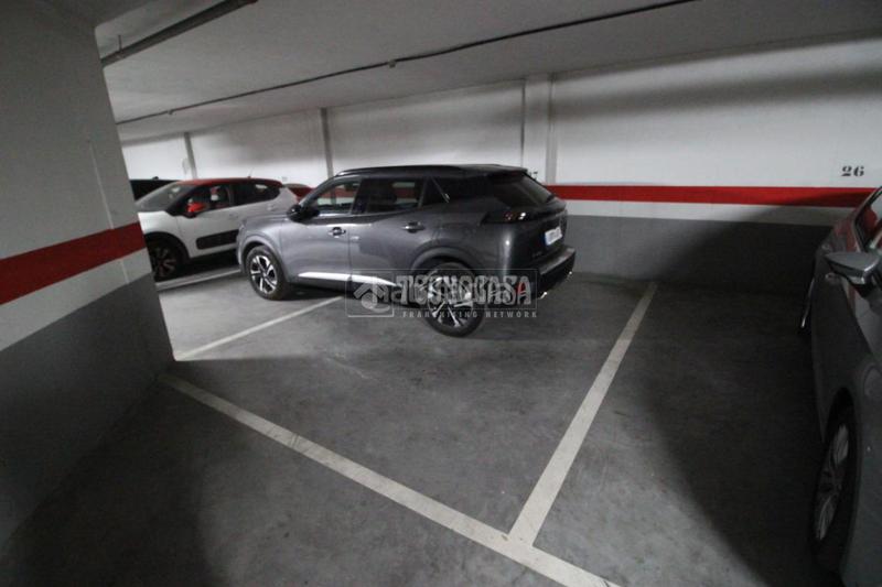 Foto c335a3c3-a2ed-4526-ae53-516a0aaf055a. Parking voiture dans Residencial Triana - Barrio Alto Gabias (Las)