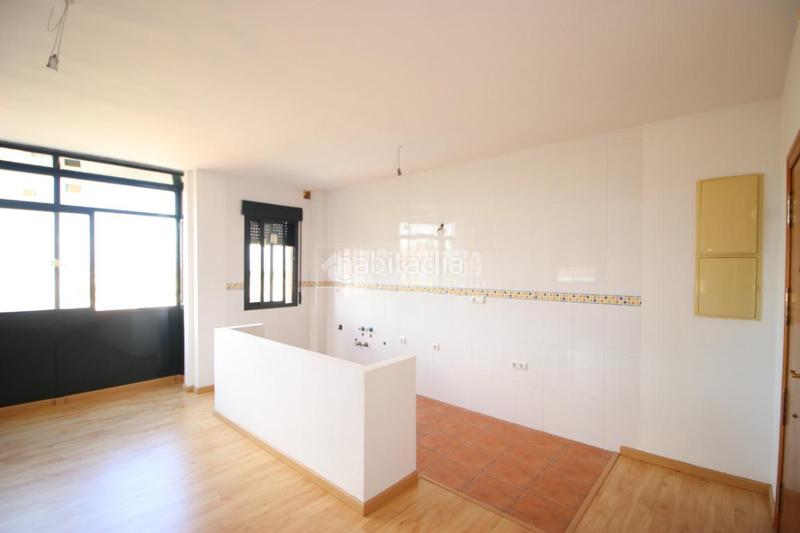 Foto e1cf5e05-b3da-404e-bb01-8ce0610415ec. Estudi amb aparcament a Las Flores - Huerta Gabias (Las)