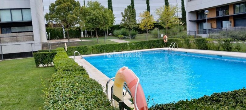 Foto d61ecb0c-be76-4baf-a605-bf19624860af. Pis amb calefacció piscina a Zona Industrial Tres Cantos