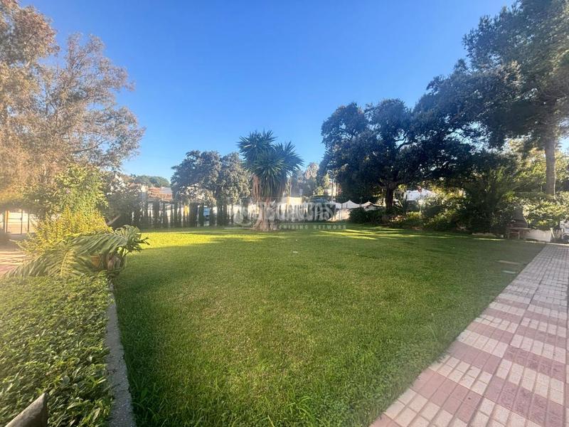 Foto e45b3209-b887-42ea-9de5-8876630b8e65. Casa pareada casa en venta en Santa María Marbella