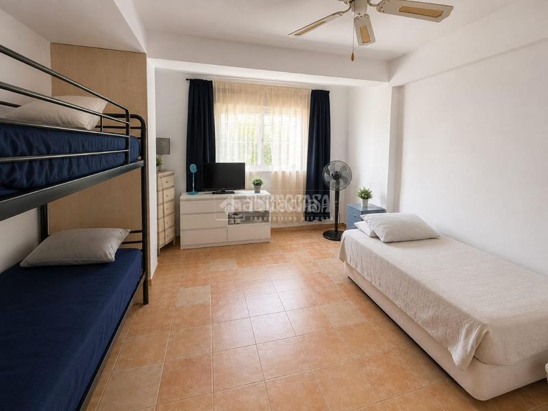 Foto 7a0afe53-744b-42b8-8244-284e00809a37. Estudi a Las Brisas Marbella