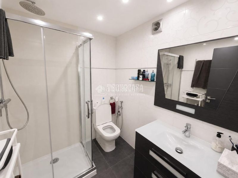 Foto e5397512-fef4-4a1f-9468-398114783245. Pis amb aparcament piscina a los jardines de Marbella - la ermita Marbella