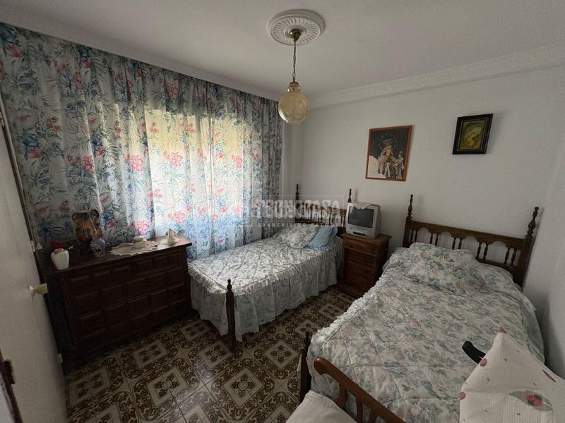 Foto 60c12792-2039-4c22-946a-bc6f6aadefb4. Pis a los jardines de Marbella - la ermita Marbella