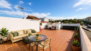 Doppelhaus in San Pedro de Alcántara Pueblo. Casa en venta en san pedro de alcantara