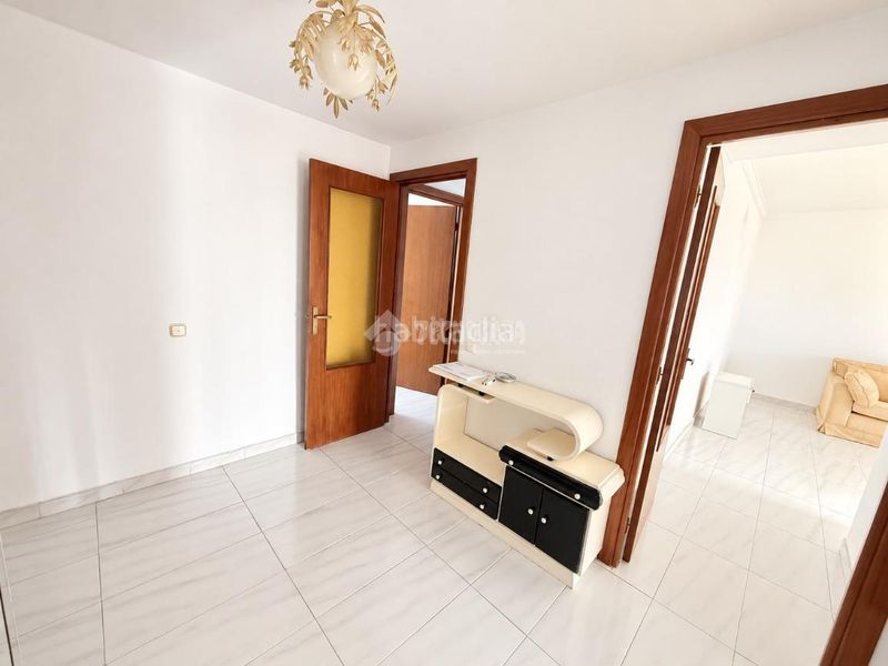 Foto a97a9bb8-ef00-4a1a-a6f7-1595fdda2256. Pis a los jardines de Marbella - la ermita Marbella