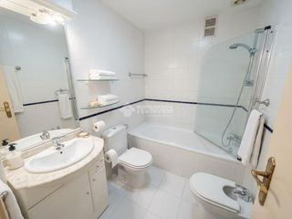 Piso en Los Jardines de Marbella - La Ermita. Piso en venta en marbella