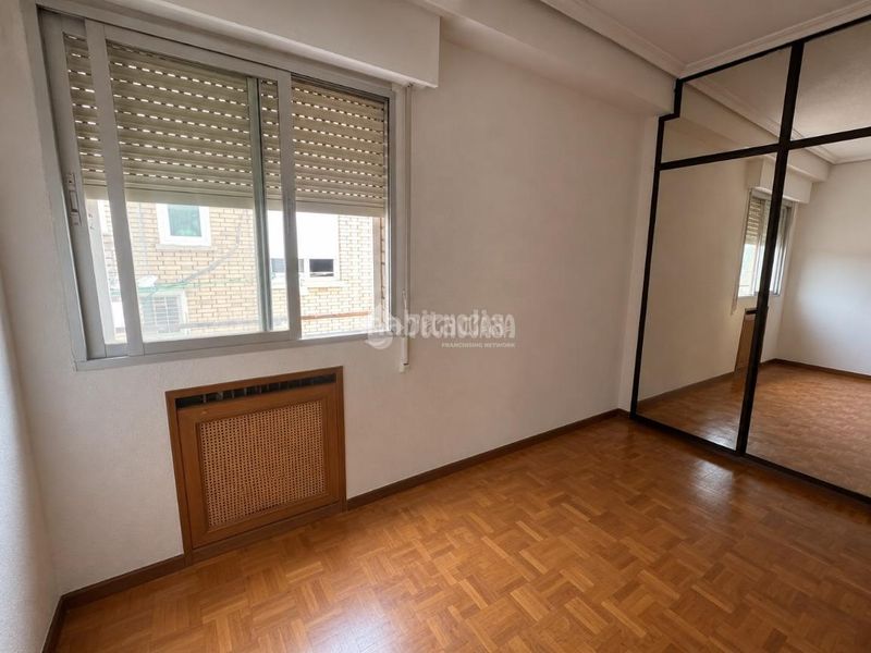 Foto 8e305f1e-9041-47f1-a581-b680fb10ddfb. Piso  en venta en Palos de Moguer Madrid