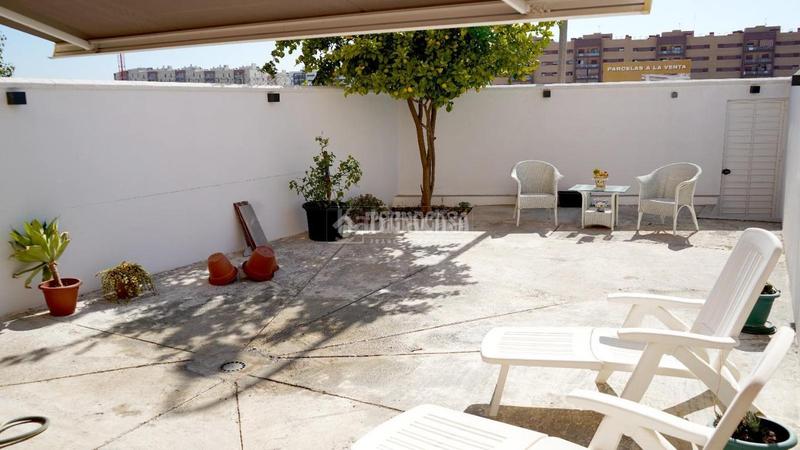 Foto 20661c24-6e93-4649-bfdf-ecd96a08af78. Maison jumelée avec parking dans Olivar de Quintos Montequinto