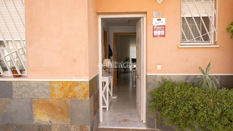 Foto 9b4d5fab-37ba-427b-9396-765079b38b19. Maison jumelée avec parking dans Olivar de Quintos Montequinto